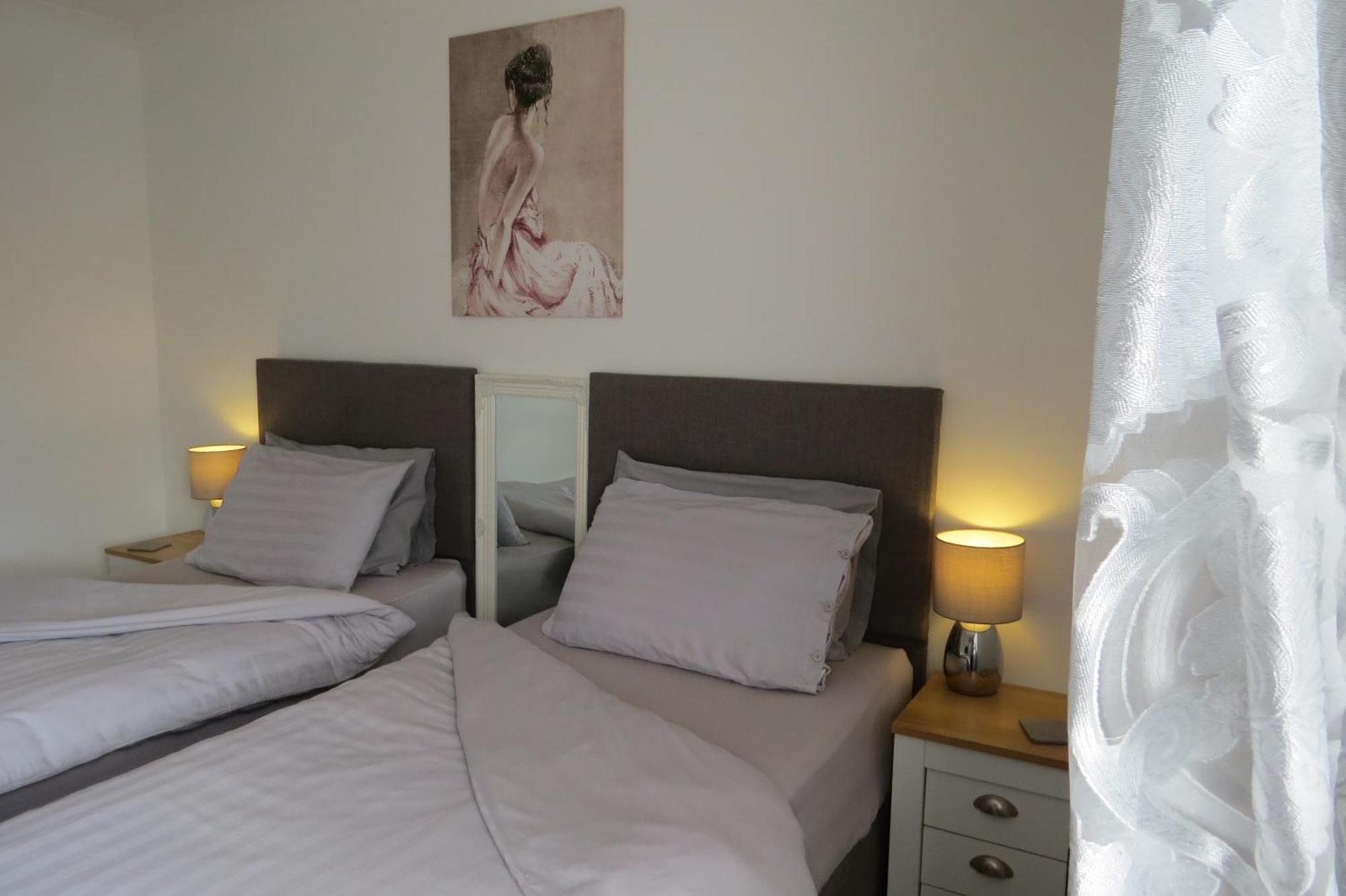 Cribyn Lodge Brecon Bagian luar foto