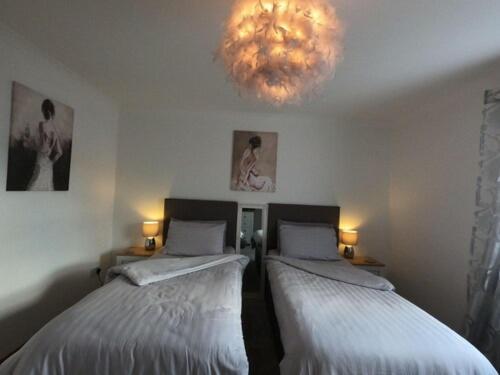 Cribyn Lodge Brecon Bagian luar foto
